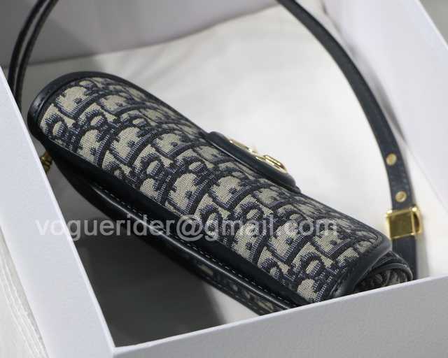 9327 Bobby Ease-West 21