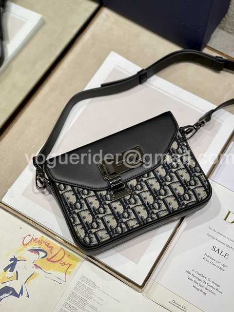 214 Mini Messenger 19