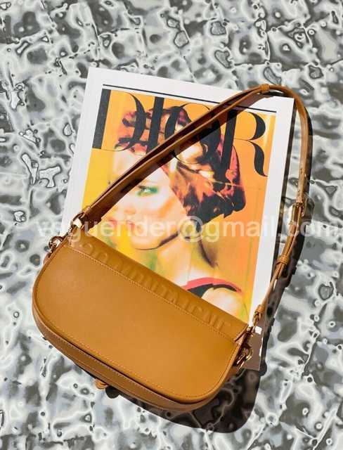 9327 Bobby Ease-West 21