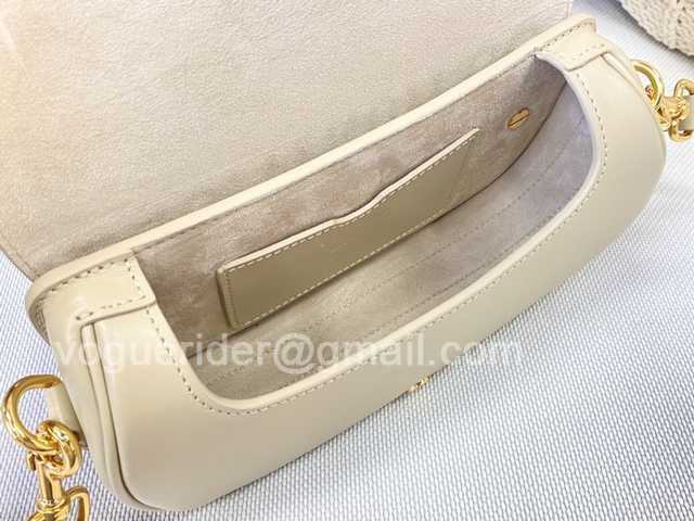 9327 Bobby Ease-West 21