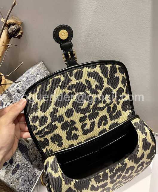 Bobby M9320 27 Bobby M9320 27