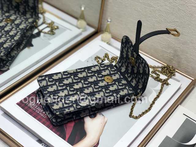 2227 Oblique Phone Bag 18 2227 Oblique Phone Bag 18