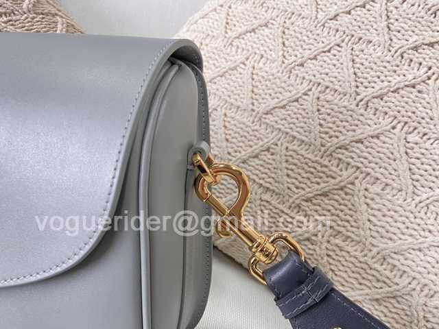 Bobby M9320 27 Bobby M9320 27