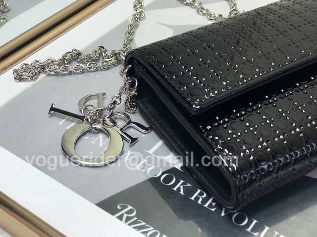 2251 Chain Bag 21 2251 Chain Bag 21