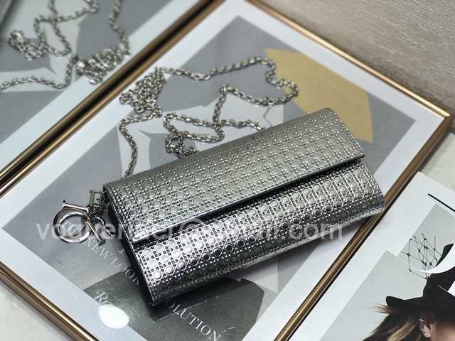 2251 Chain Bag 21 2251 Chain Bag 21