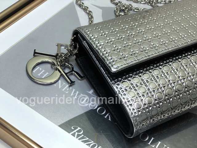 2251 Chain Bag 21 2251 Chain Bag 21