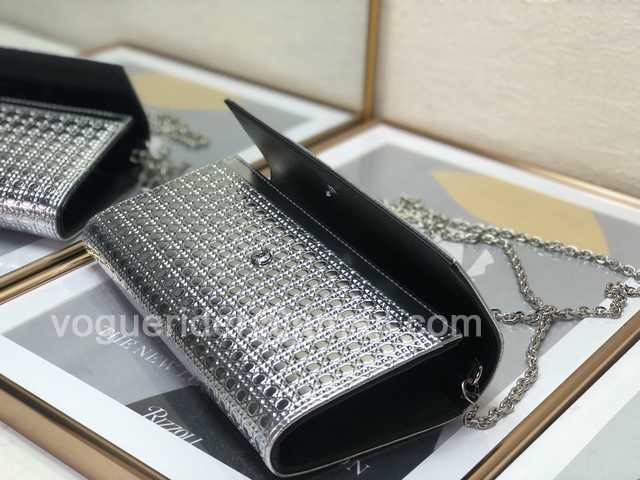 2251 Chain Bag 21 2251 Chain Bag 21