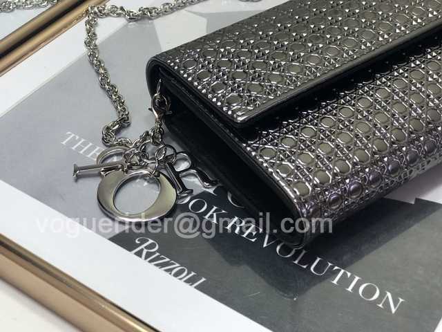 2251 Chain Bag 21