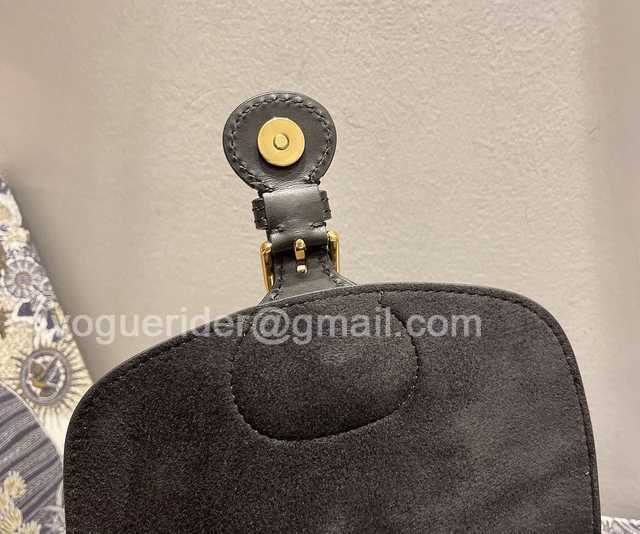 S8010 Bobby 18 S8010 Bobby 18