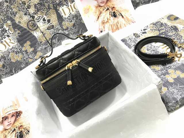 S5488 Travel 18