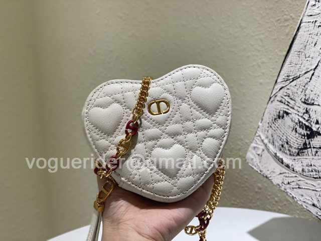 Dioramour 13 Dioramour 13