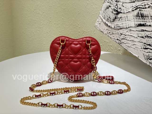 Dioramour 13 Dioramour 13