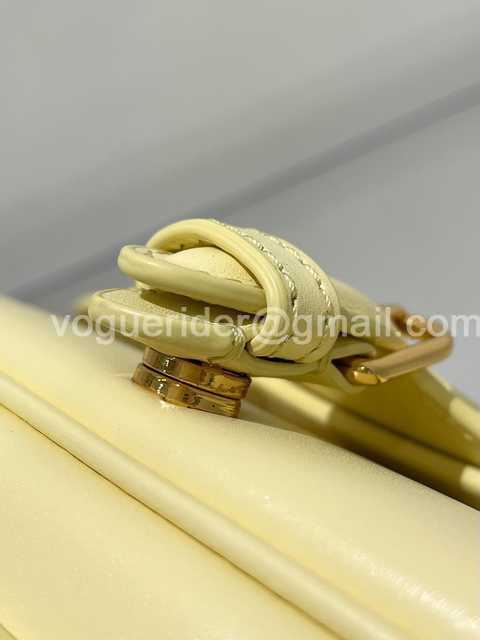 9327 Bobby Ease-West 21