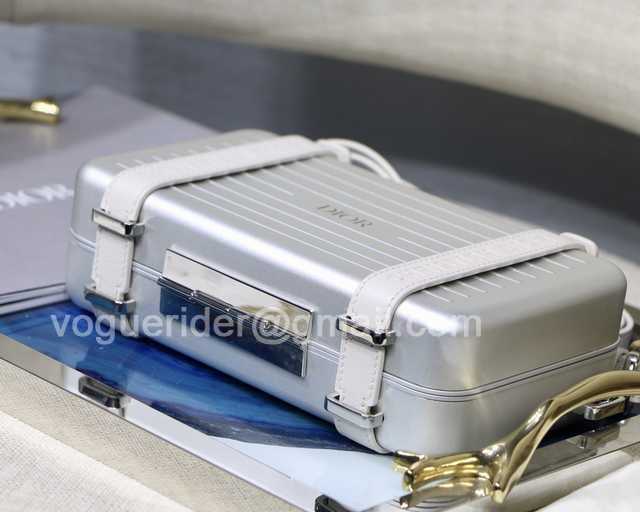 M8005 Rimowa 20 M8005 Rimowa 20