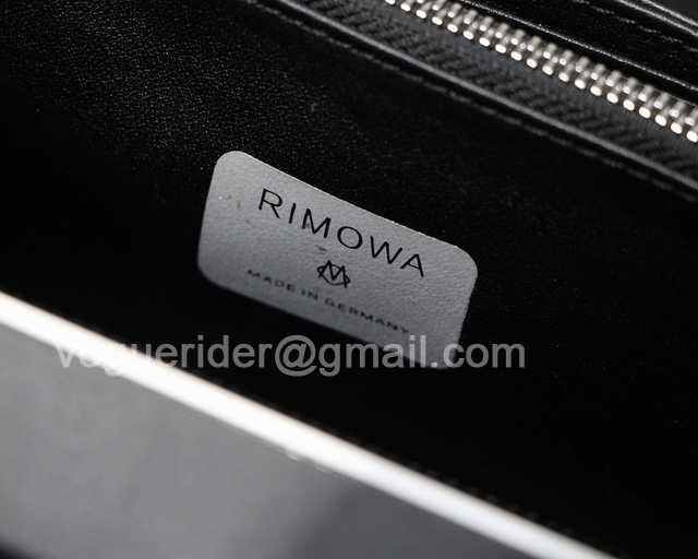 M8005 Rimowa 20