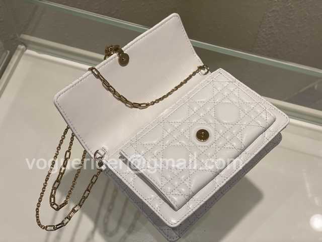 Pearl Chain Bag 19
