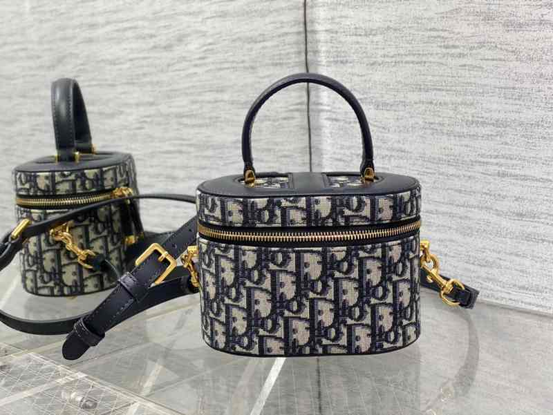 232901s Signature Vanity 16