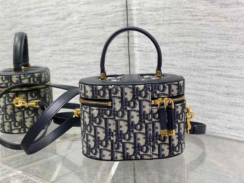 232901s Signature Vanity 16