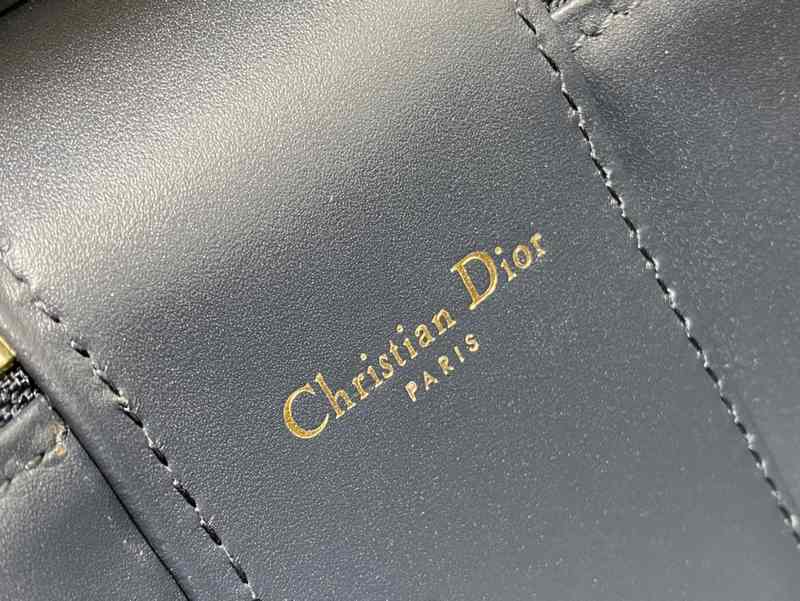 232901s Signature Vanity 16