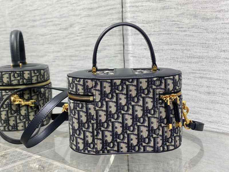 232901 Signature Vanity 24