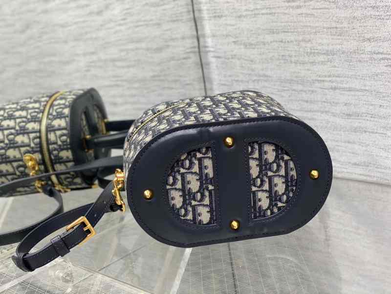 232901 Signature Vanity 24