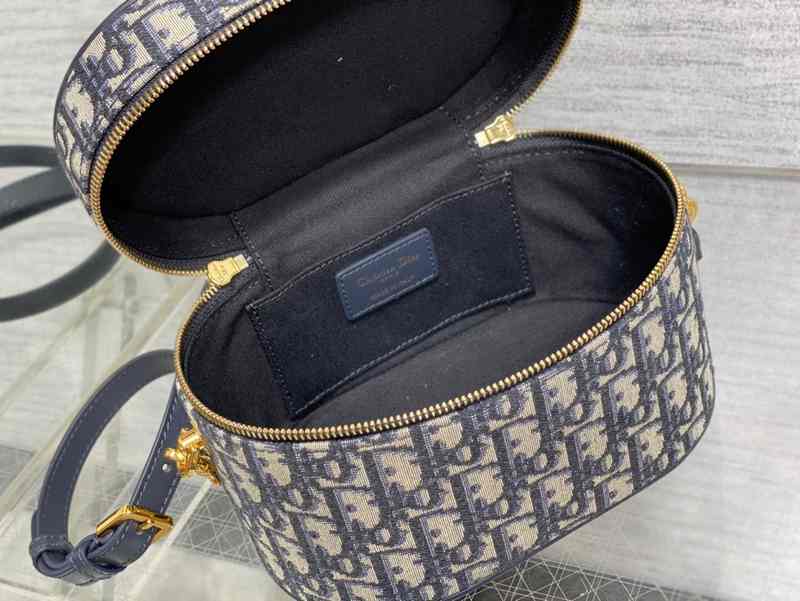 232901 Signature Vanity 24