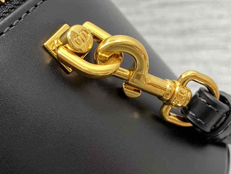 232901 Signature Vanity 24