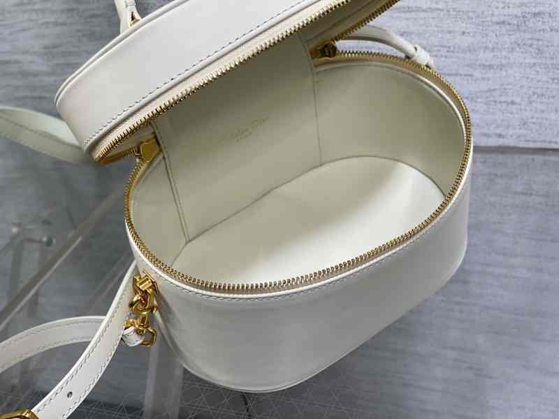 232901 Signature Vanity 24