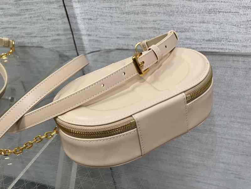 3331 Signature Camera Bag 18 3331 Signature Camera Bag 18