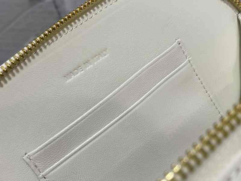 3331 Signature Camera Bag 18