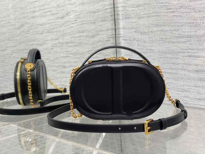 3331 Signature Camera Bag 18