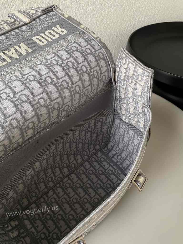 Vibe Camp Messenger 28 Vibe Camp Messenger 28