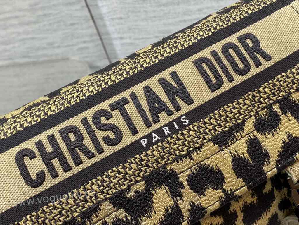 Camp Messenger 23 Camp Messenger 23