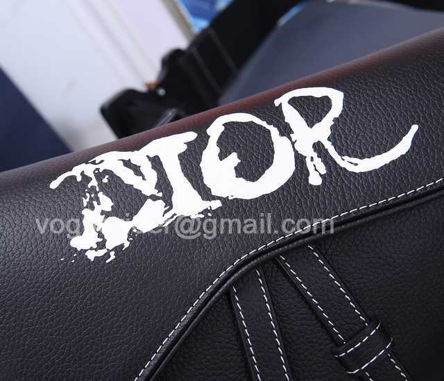 Peter Doig 25 Leather Peter Doig 25 Leather