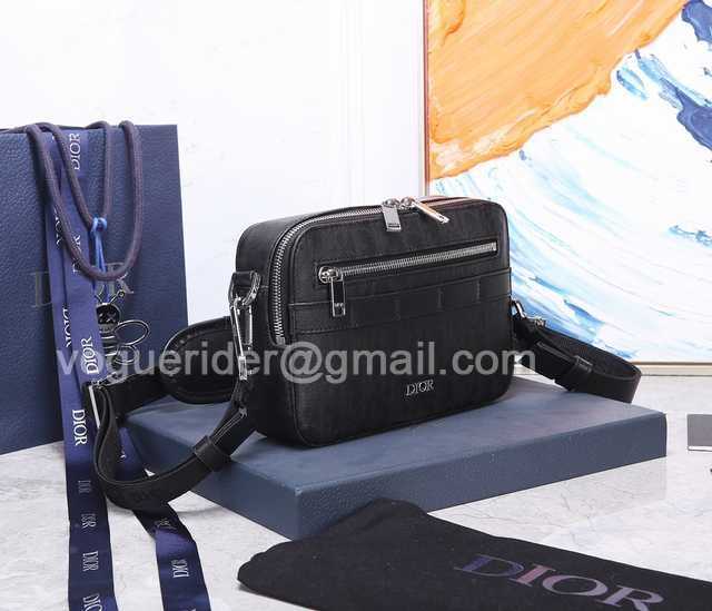 93307 Safari 22 Pinhole Leather