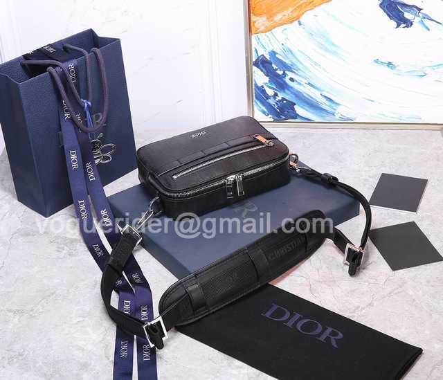 93307 Safari 22 Pinhole Leather