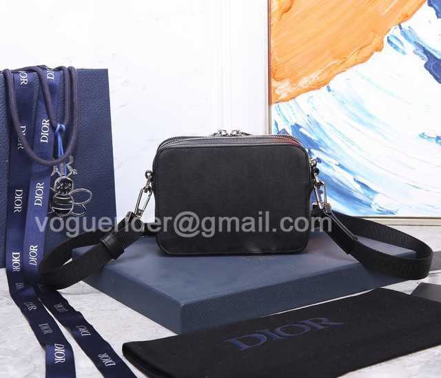 93310 Galaxy 17 Pinhole Leather 93310 Galaxy 17 Pinhole Leather