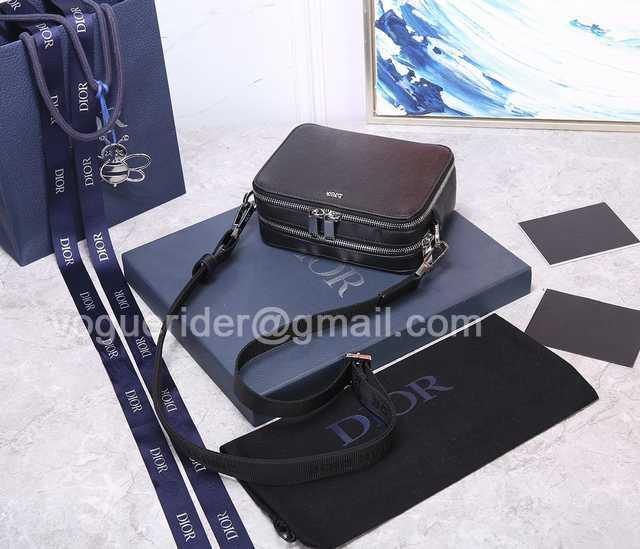 93310 Galaxy 17 Pinhole Leather 93310 Galaxy 17 Pinhole Leather