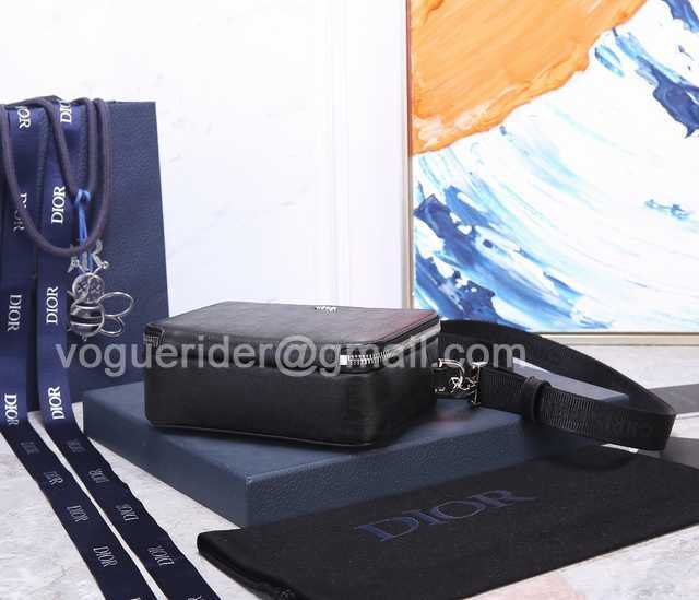 93310 Galaxy 17 Pinhole Leather 93310 Galaxy 17 Pinhole Leather