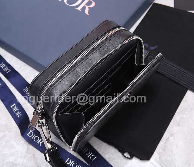 93310 Galaxy 17 Pinhole Leather 93310 Galaxy 17 Pinhole Leather