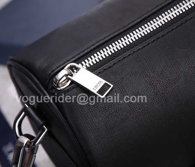 93304 Roller 21 Pinhole Leather