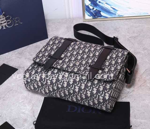 93344 Messenger Bag 34