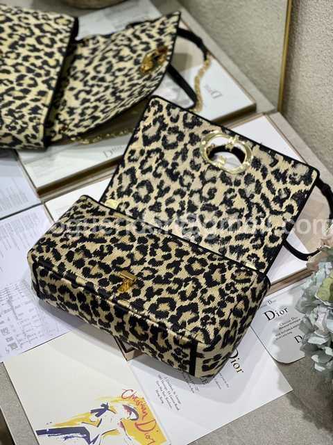 9243 Caro 28 9243 Caro 28