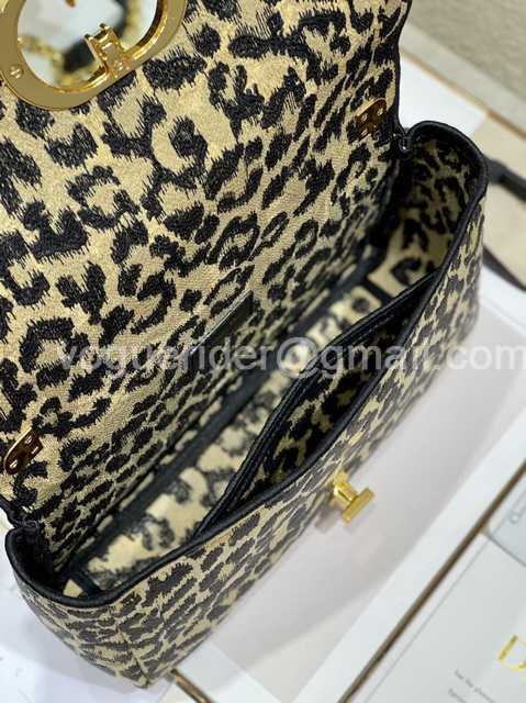 9243 Caro 28 9243 Caro 28