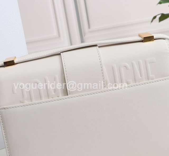 M9030 Leather 24 M9030 Leather 24