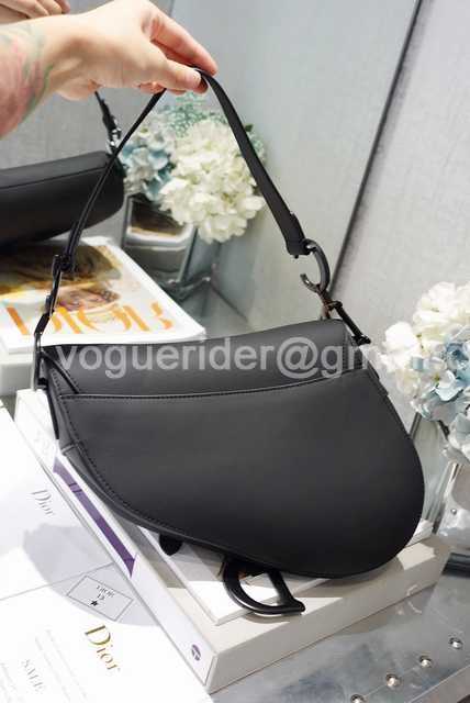 M0446 25 leather matte M0446 25 leather matte