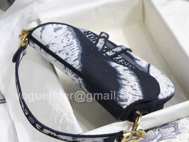 M9001 25 Embroidery M9001 25 Embroidery