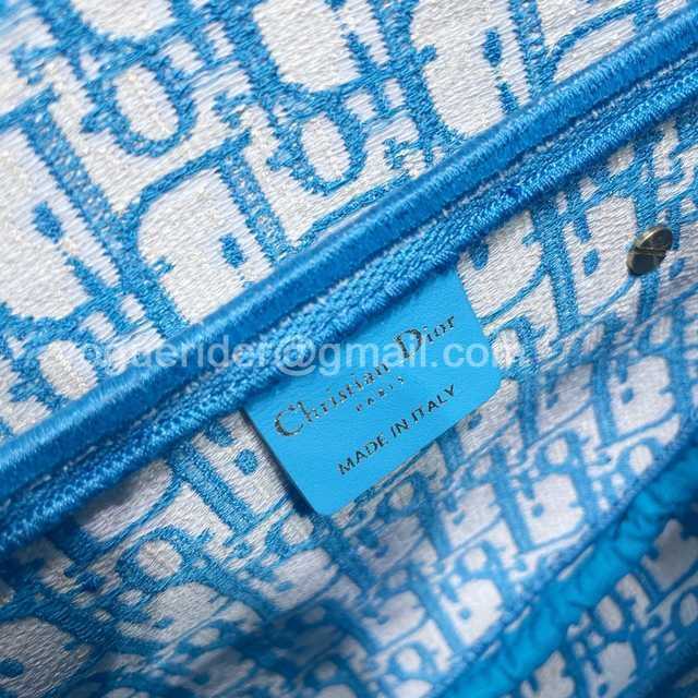 M0446 25 Embroidery M0446 25 Embroidery