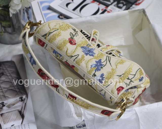 M9001 25 Embroidery M9001 25 Embroidery