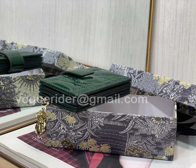 2236 Card Holder 10